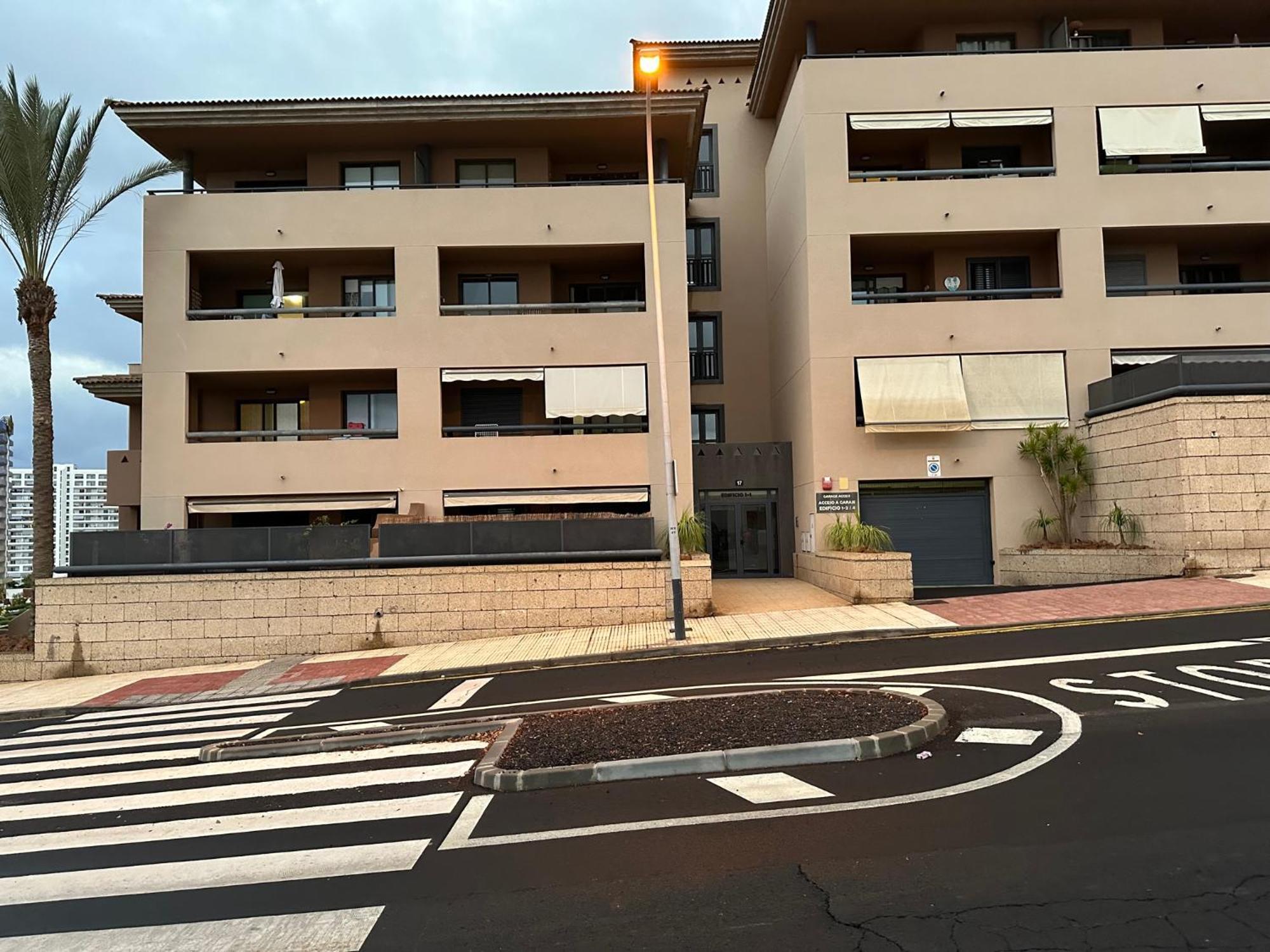 2 Bedroom With Parking, Wifi, Views & Heated Pool Playa Paraiso  Esterno foto